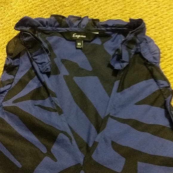 Express Sleeveless Ruffle Tank - Picture 2 of 4